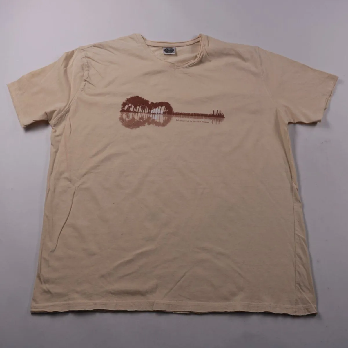 футболка Chromatics