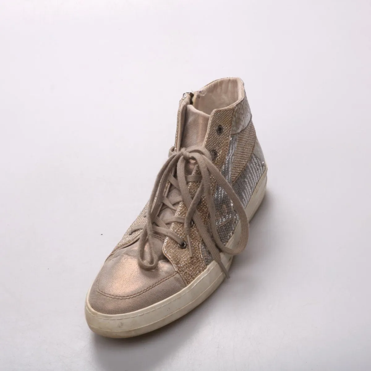 кроссовки Tamaris