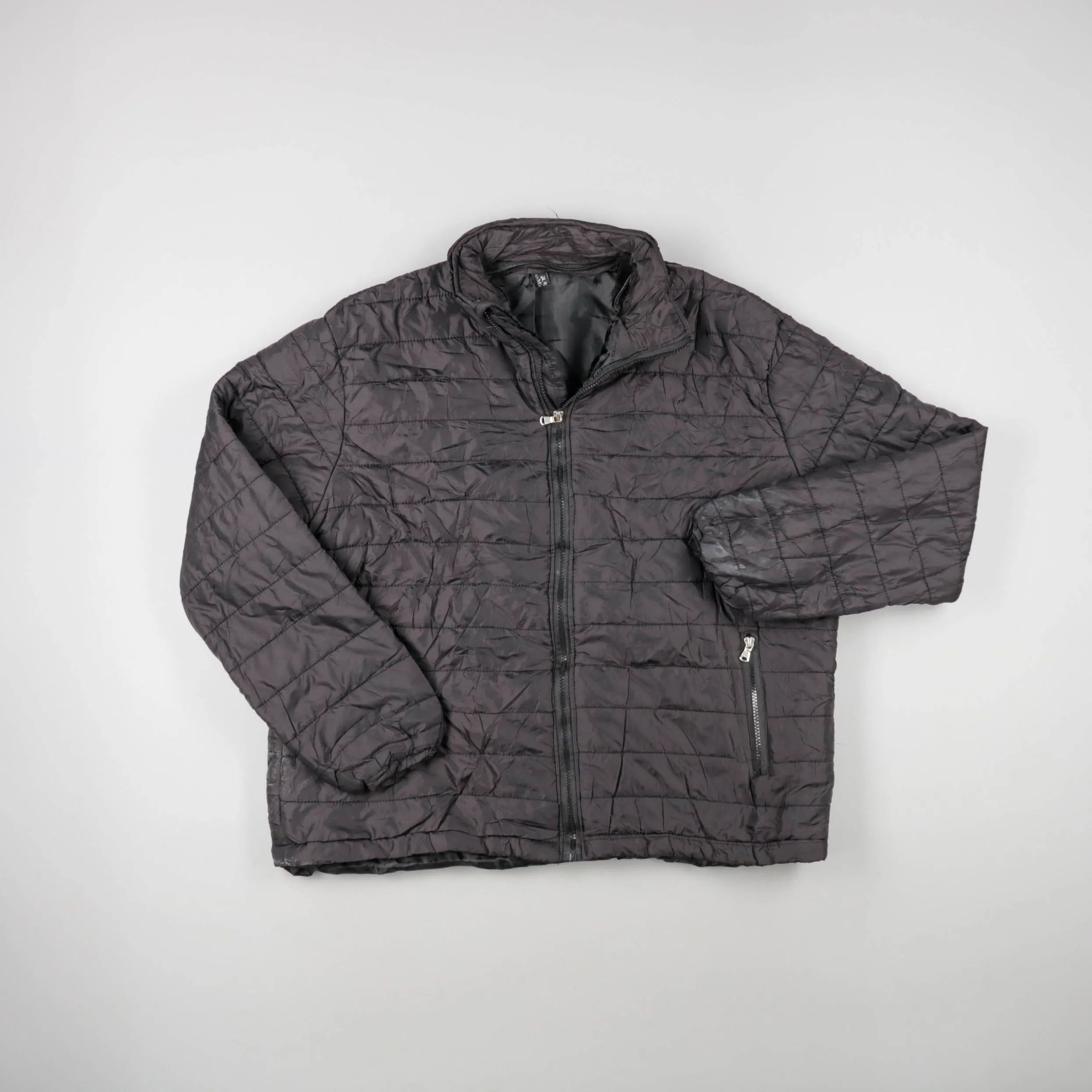 куртка не указано